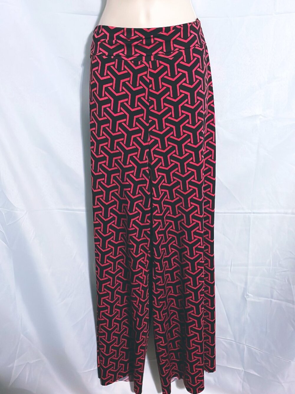 New Directions Black & Red Pants Size XL